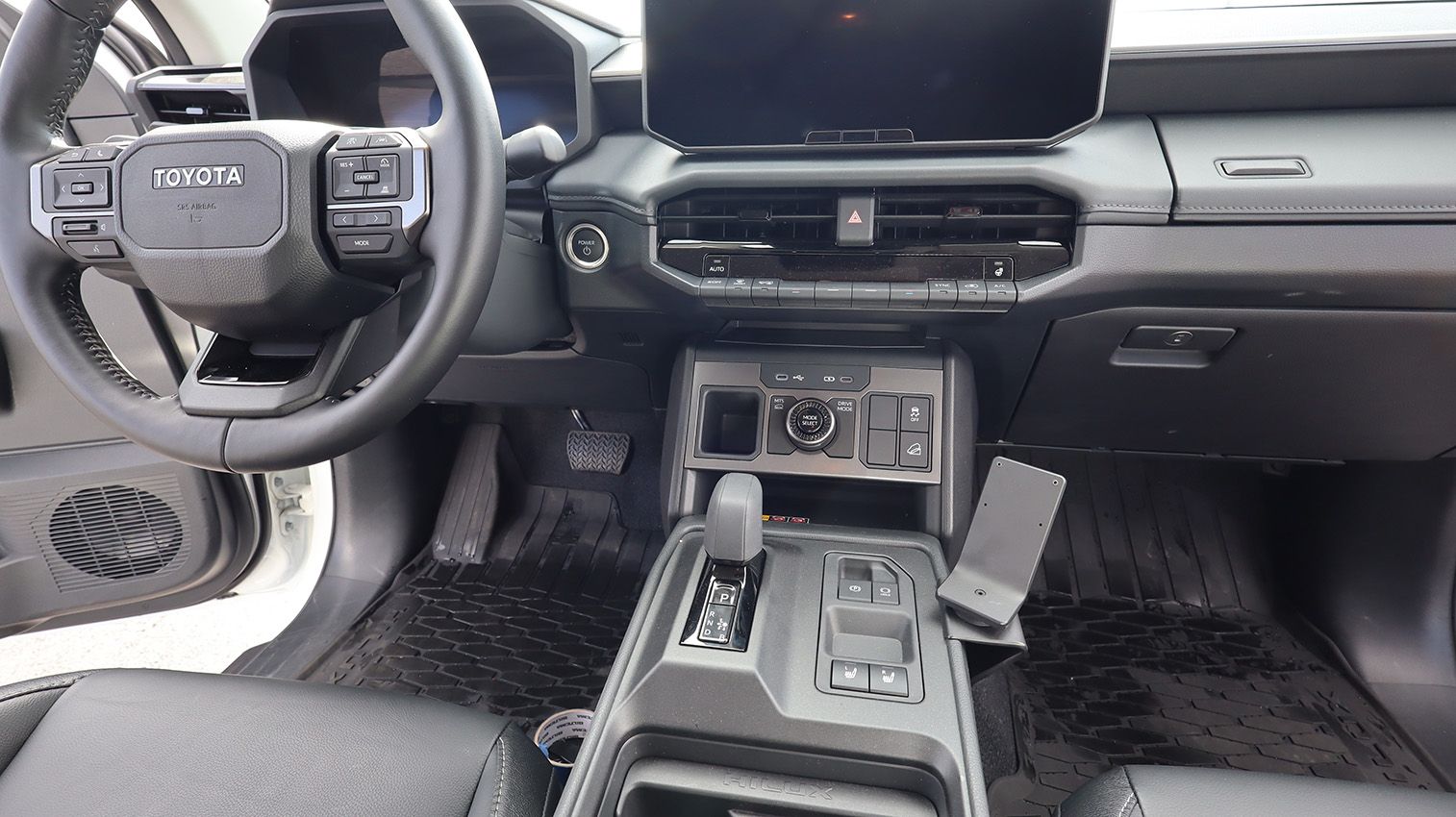 Proclip Toyota HiLux 27- Console mount