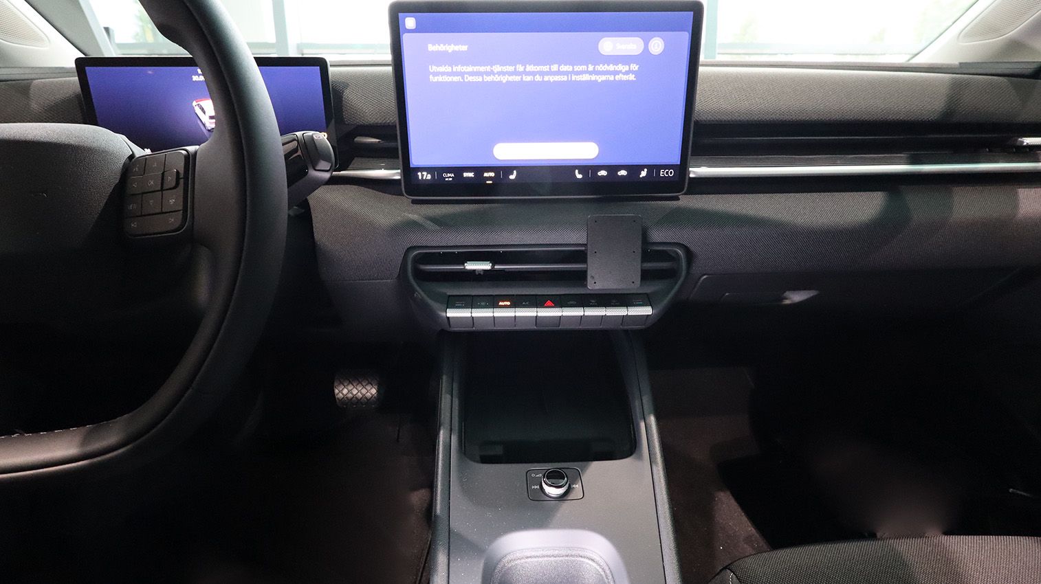Proclip Volkswagen ID. Polo 27- Center mount